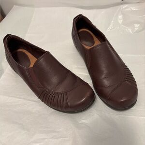 Woman’s Brown Leather Bjorndal Slip-On clogs Shoes 8.0